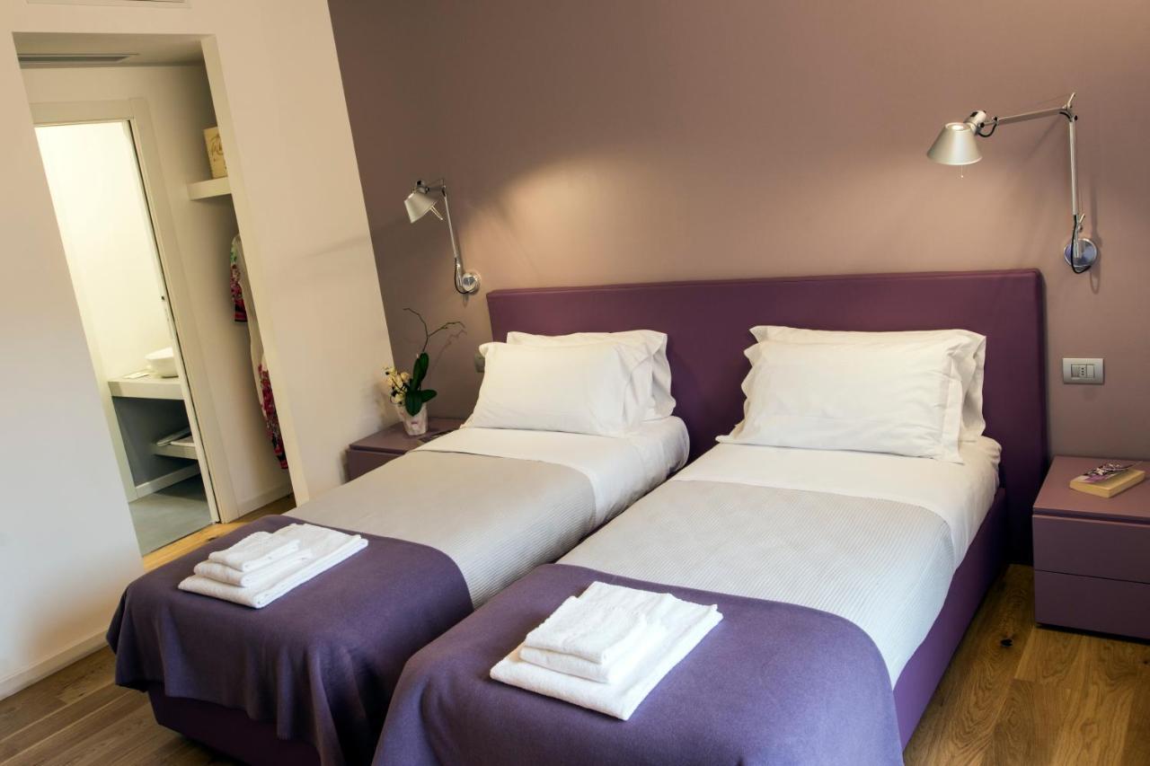 Manzoni 124 Bed&Relax Bed & Breakfast Esine Bagian luar foto